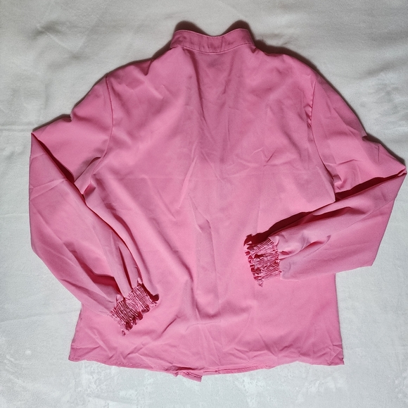 So chic boutique Button-Front Long-Sleeve Silk Blouse - Picture 5 of 15